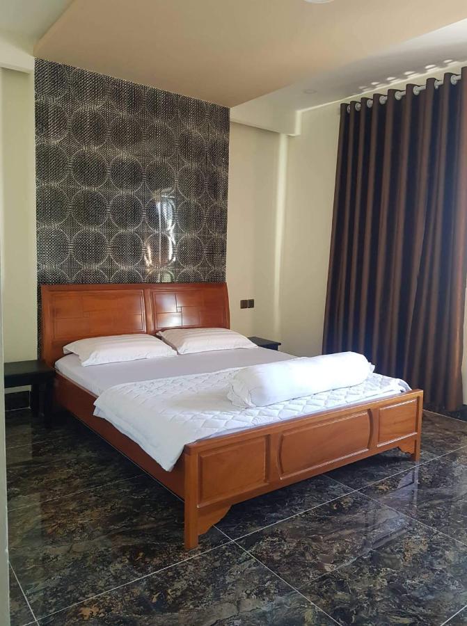 Hotel Khach San Hoang Gia Bac Lieu Zewnętrze zdjęcie