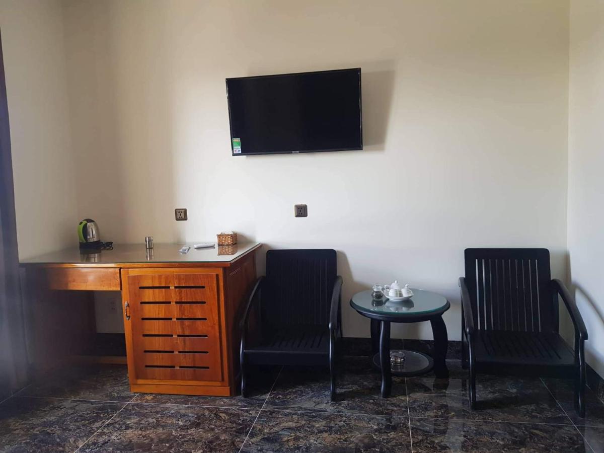 Hotel Khach San Hoang Gia Bac Lieu Zewnętrze zdjęcie