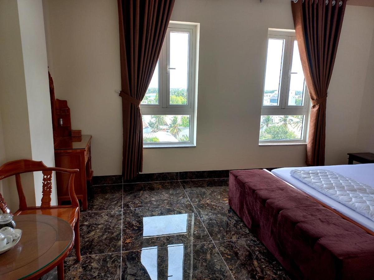 Hotel Khach San Hoang Gia Bac Lieu Zewnętrze zdjęcie